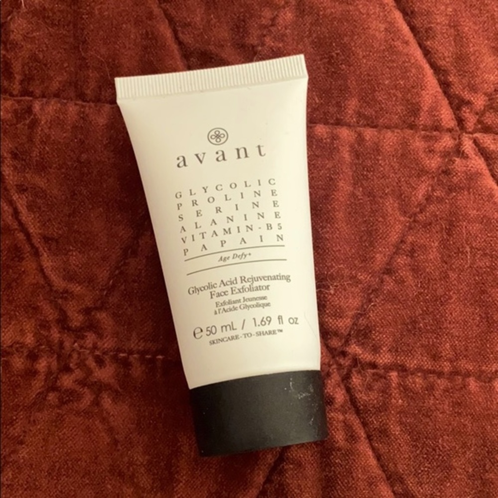 Avant glycolic acid rejuvenating face exfoliator